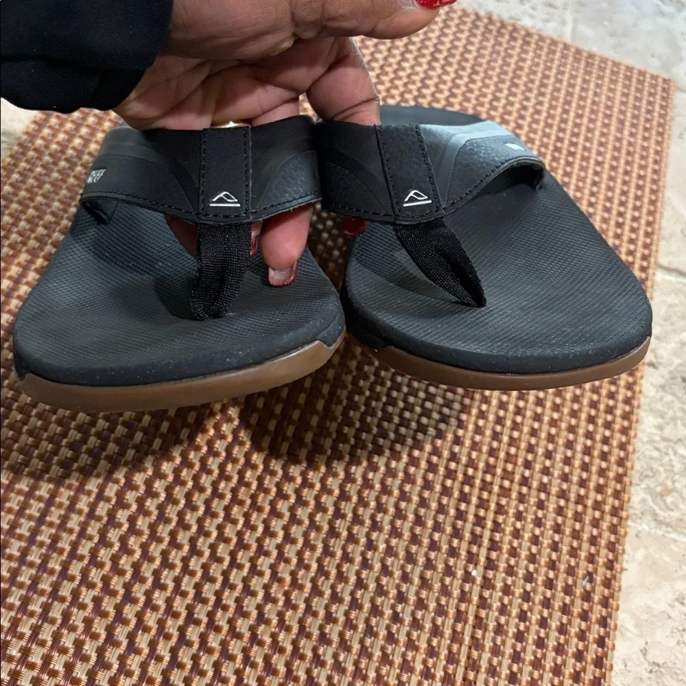 Reef Classic Black Sandals-Size 9
